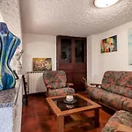 Timo's Art House דורמלטו