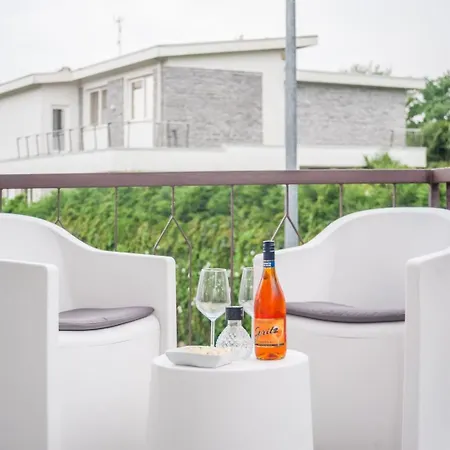 Timo's Art House * Dormelletto