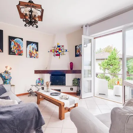 Timo's Art House Apartamento Dormelletto