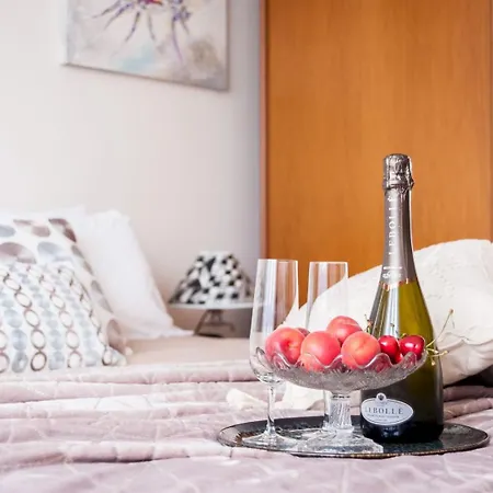 Timo's Art House Appartement *